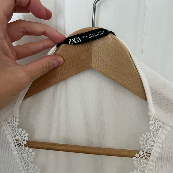 Beautiful summer top - Picture 3 of 3